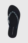 В'єтнамки Tommy Hilfiger TOMMY ESSENTIAL BEACH SANDAL жіночі колір синій на плоскому ходу FW0FW07141