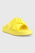 Шльопанці Steve Madden Bellshore жіночі колір жовтий на платформі SM11002439