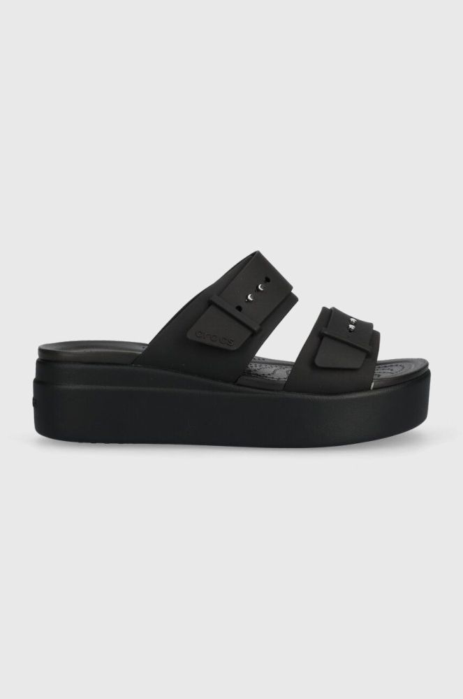 Шльопанці Crocs Brooklyn Low Wedge Sandal жіночі колір чорний на платформі 207431