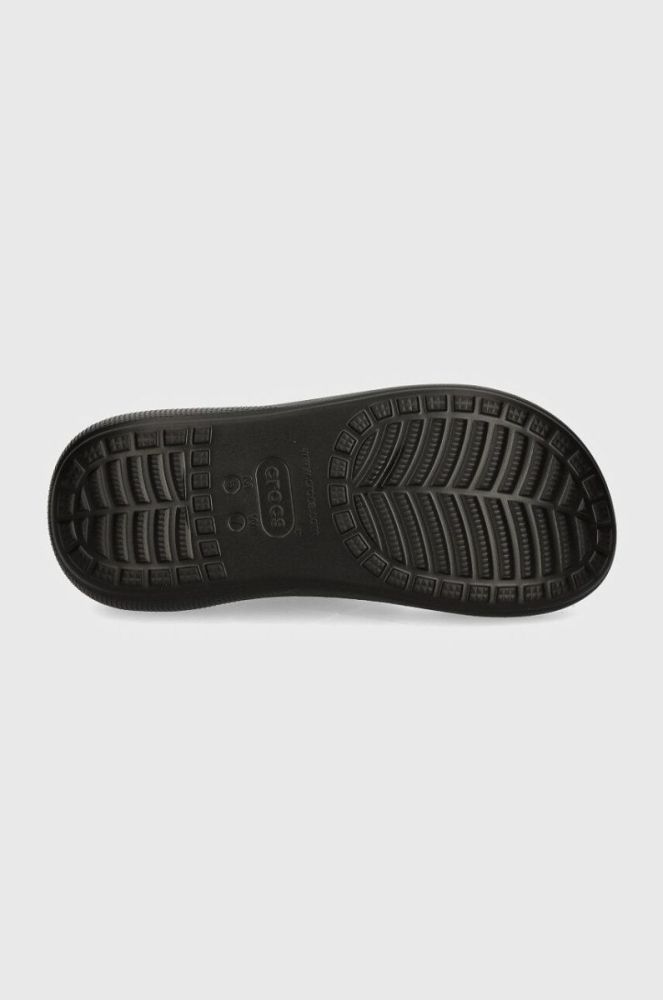 Шльопанці Crocs Classic Crush Sandal жіночі колір чорний на платформі 207670 207670.001-001 фото 5