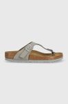 Замшеві в'єтнамки Birkenstock жіночі колір сірий на плоскому ходу 1024127-lgrey Замшеві в'єтнамки Birkenstock жіночі колір сірий на плоскому ходу 1024127-lgrey