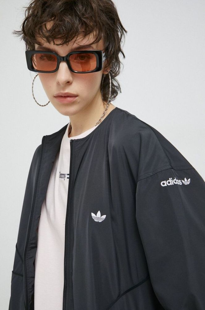 Куртка adidas Originals жіноча колір чорний перехідна (3000190) фото 4