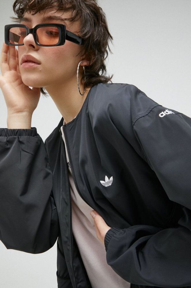 Куртка adidas Originals жіноча колір чорний перехідна (3000190) фото 5