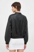 Куртка-бомбер Sisley жіночий колір чорний перехідна