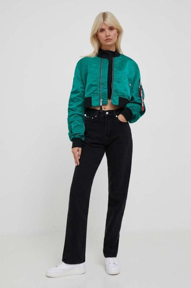 Куртка Alpha Industries MA-1 BOXY WMN жіноча колір зелений перехідна фото 2