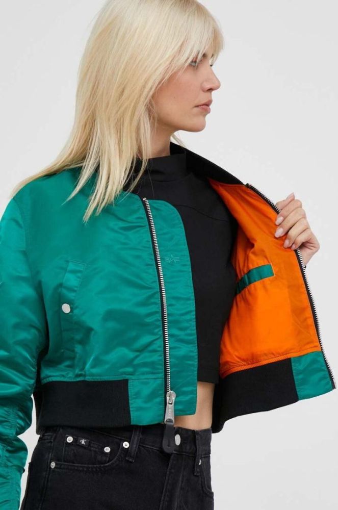 Куртка Alpha Industries MA-1 BOXY WMN жіноча колір зелений перехідна фото 7