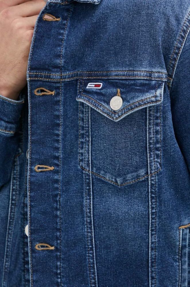 Джинсова куртка Tommy Jeans чоловіча колір синій перехідна фото 5