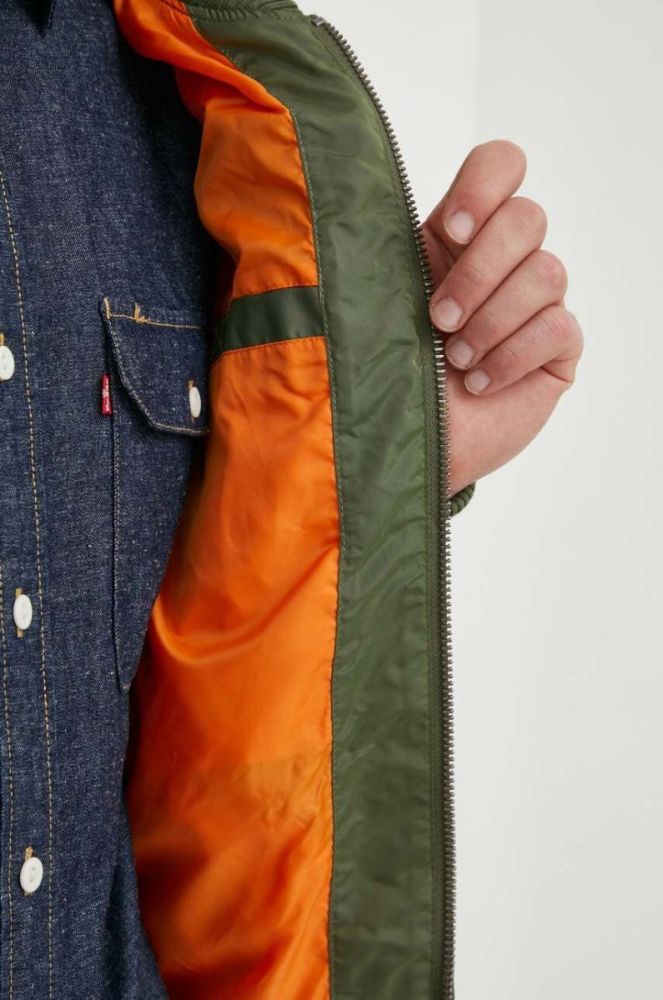 Куртка-бомбер Alpha Industries чоловічий колір зелений перехідна 191103.01-SageGreen фото 6