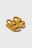 Дитячі замшеві сандалі Mayoral колір жовтий
