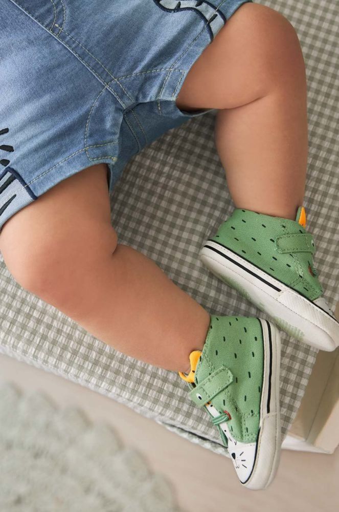 Кросівки для немовлят Mayoral Newborn колір зелений (2961223)