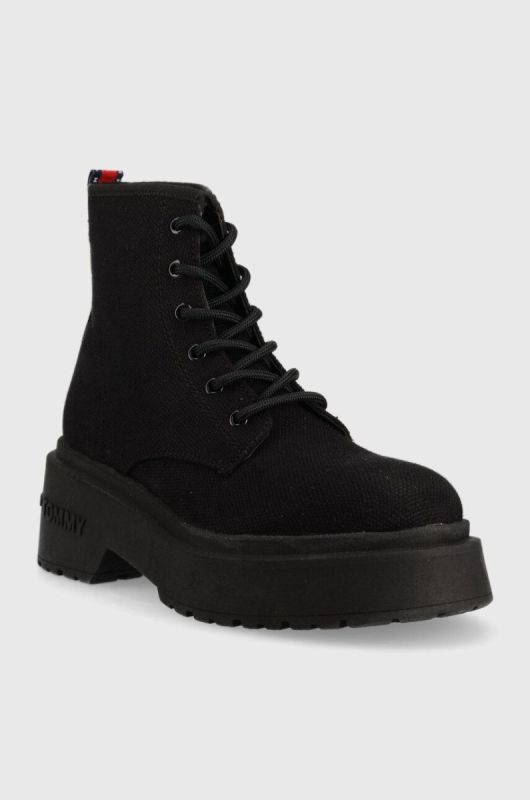 Кеди Tommy Jeans LACE UP FESTIV BOOTS жіночі колір чорний  EN0EN02133 фото 2