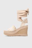 Сандалі UGG Abbot Ankle Wrap жіночі колір бежевий на танкетці