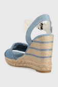 Сандалі Tommy Hilfiger DENIM WEDGE SANDAL жіночі на танкетці FW0FW07079 колір блакитний