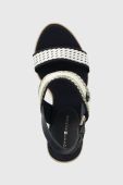 Сандалі Tommy Hilfiger GOLDEN WEBBING WEDGE жіночі колір синій на танкетці FW0FW07089