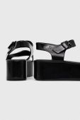Сандалі Melissa MELISSA MAR AD жіночі колір чорний на платформі M.31686.1003
