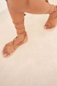 Шкіряні сандалі Manebi Tie-Up Leather Sandals жіночі колір коричневий L 7.1 Y0
