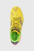 Бігові кросівки Saucony Kinvara 13 колір жовтий