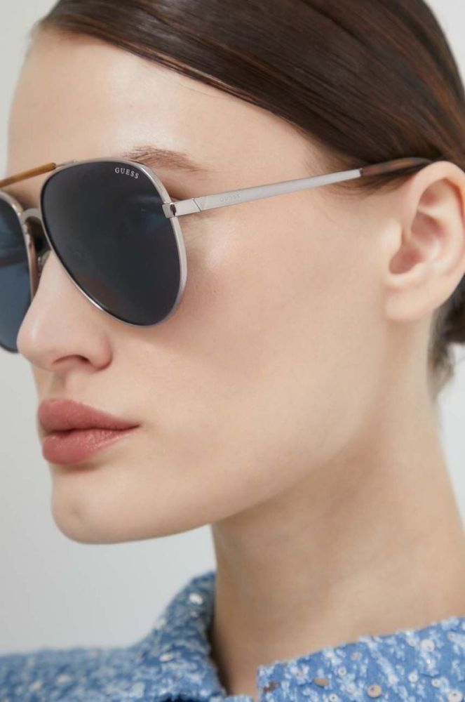 Сонцезахисні окуляри Guess колір барвистий фото 5