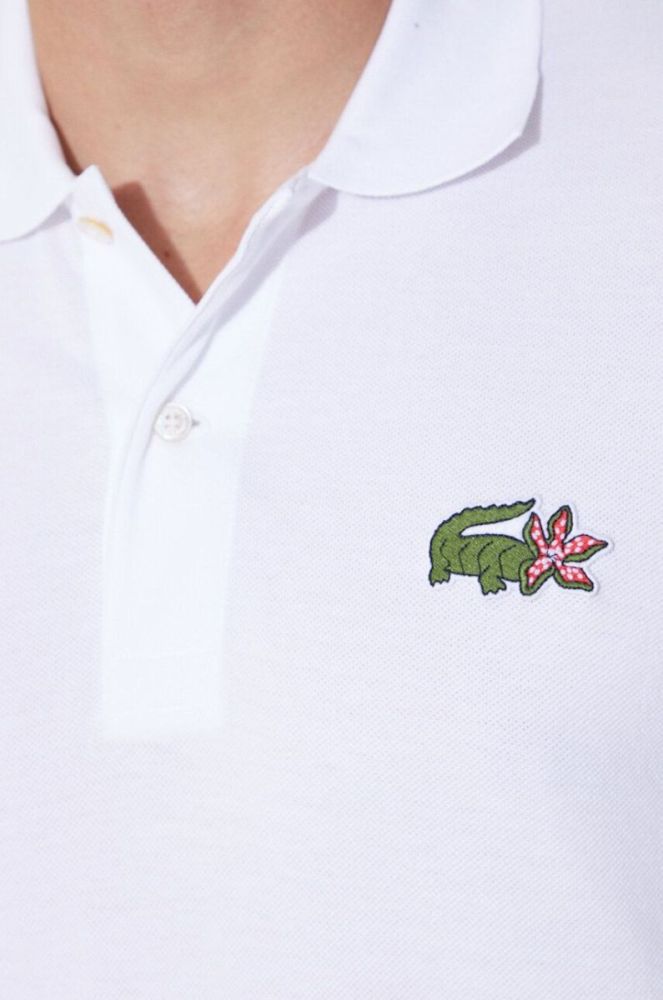 Бавовняне поло Lacoste x Netflix колір білий з аплікацією PH7057-VIR (3347990) фото 7