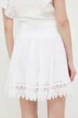 Бавовняна спідниця Guess колір білий mini розкльошена (3241572)