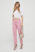 Штани Guess жіночі колір рожевий фасон chinos висока посадка