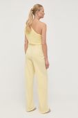 Комбінезон Patrizia Pepe колір жовтий овальне декольте