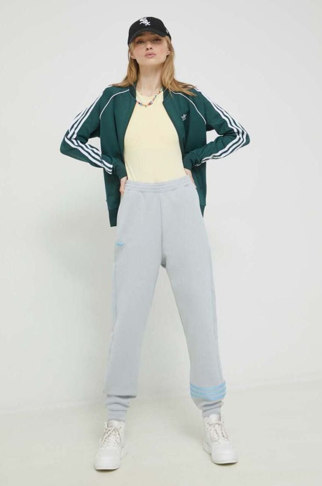 Спортивні штани adidas Originals колір сірий з аплікацією фото 2