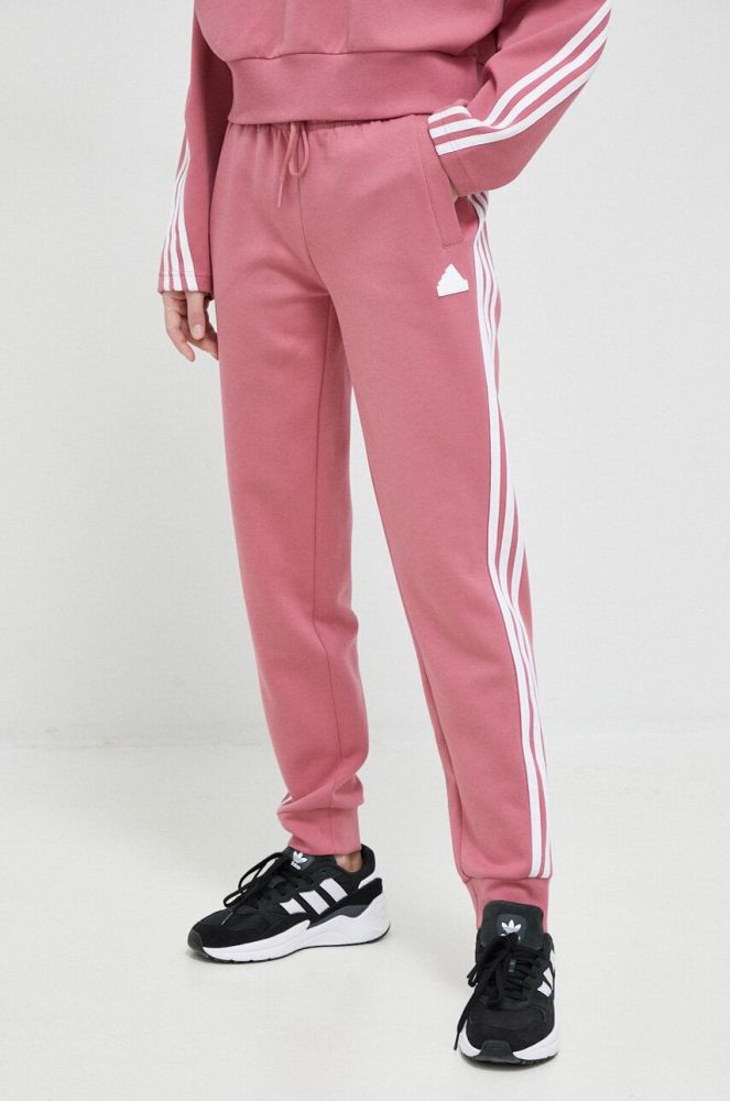 Спортивні штани adidas колір рожевий з аплікацією (2996763)