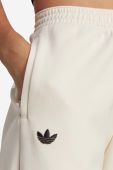 Спортивні штани adidas Originals колір бежевий з аплікацією IB7320-cream