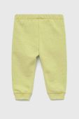 Дитячі спортивні штани United Colors of Benetton колір зелений однотонні (3214264)