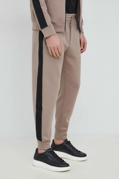 Спортивні штани Emporio Armani чоловічі колір бежевий з аплікацією