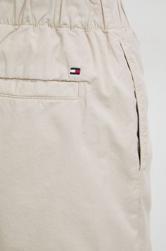 Бавовняні шорти Tommy Hilfiger колір бежевий однотонні висока посадка фото 5