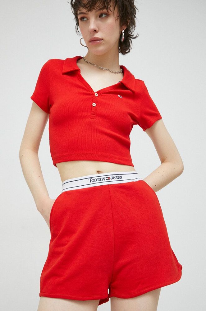 Шорти Tommy Jeans жіночі колір червоний однотонні висока посадка