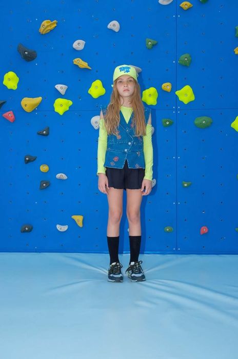 Дитячі шорти Sisley колір чорний однотонні регульована талія