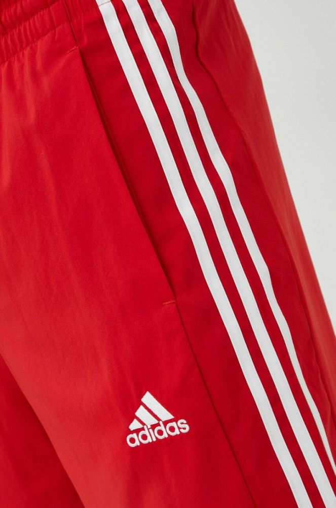 Шорти для тренувань adidas Essentials Chelsea колір червоний фото 4
