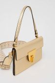 Шкіряна сумочка Coccinelle колір золотий