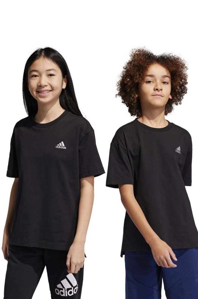 Дитяча бавовняна футболка adidas колір чорний з принтом (3145392)