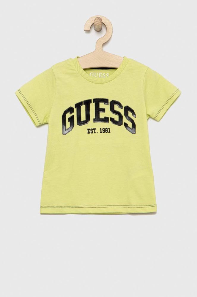 Дитяча бавовняна футболка Guess колір зелений візерунок (2883361)