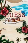 Дитяча бавовняна футболка Guess колір бежевий візерунок (3129424)