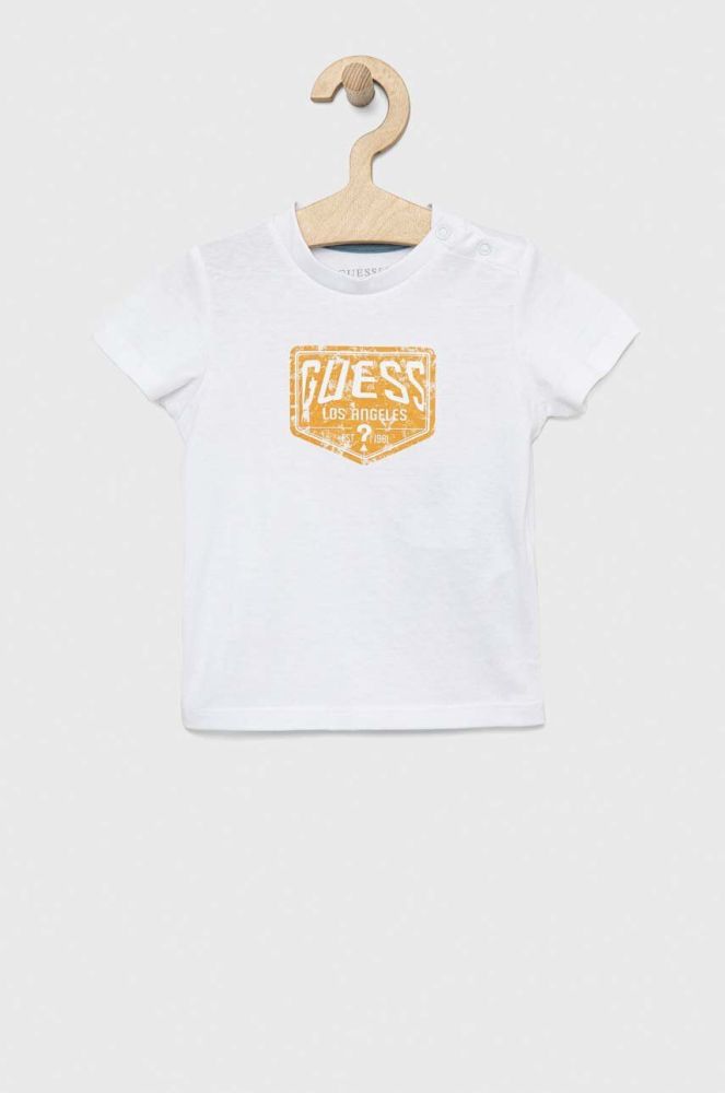 Дитяча бавовняна футболка Guess колір білий з принтом (3133434)