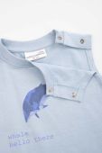 Бавовняний дитячий топ Coccodrillo з принтом колір блакитний
