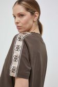 Бавовняна футболка Guess колір коричневий (3309321)