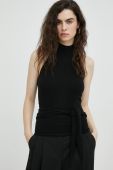 Топ Bruuns Bazaar жіночий колір чорний півгольф