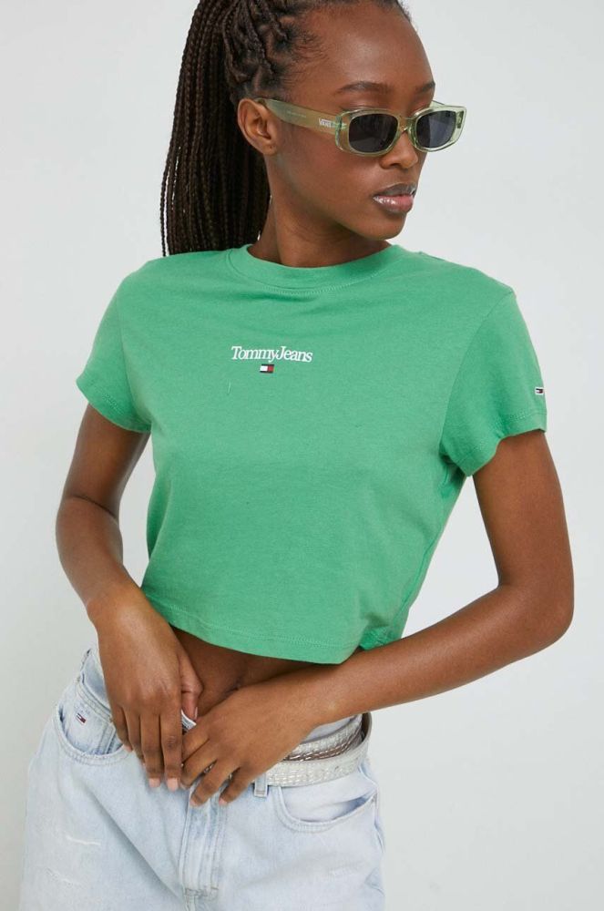 Футболка Tommy Jeans жіночий колір зелений (3040370)