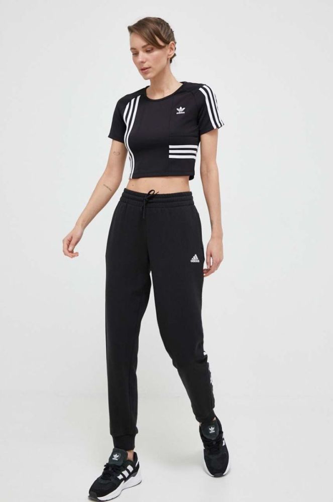 Футболка adidas Originals жіночий колір чорний (3248966) фото 2