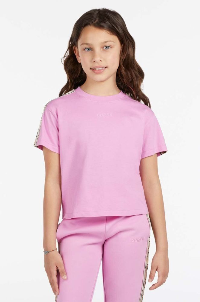 Дитяча бавовняна футболка Guess колір фіолетовий (2871470)