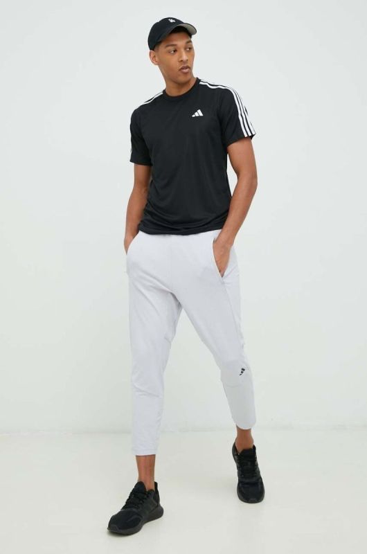 Тренувальна футболка adidas Performance Train Essentials колір чорний з принтом фото 2
