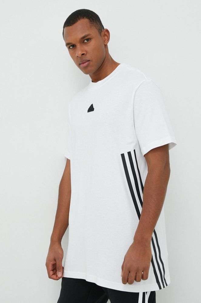 Бавовняна футболка adidas колір білий з аплікацією (2902795)