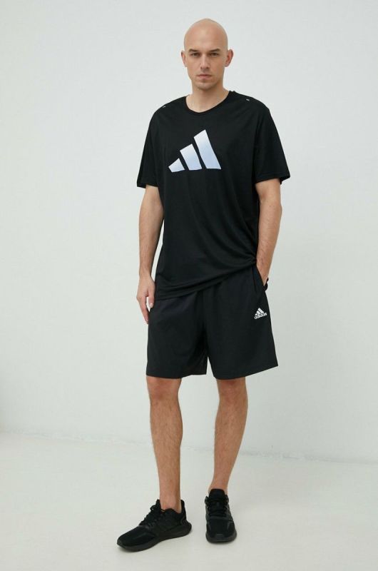 Бігова футболка adidas Performance Run Icons Колір чорний з принтом колір чорний фото 2