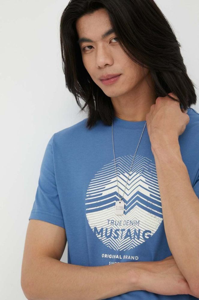 Бавовняна футболка Mustang з принтом колір блакитний (3320454)